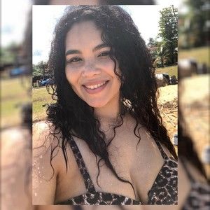 Meet your Posher, Yessica